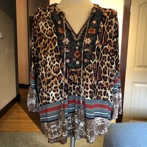 New Directions mixed print bell sleeve top Sz 2x